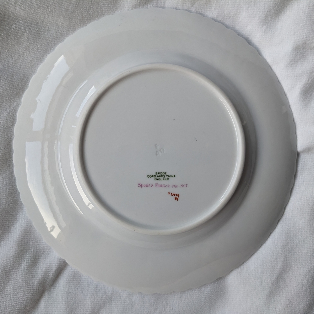 Vintage Spode Forget-Me-Not Pastel Floral Embossed Detail Bone China Salad Plate - Picture 6 of 7